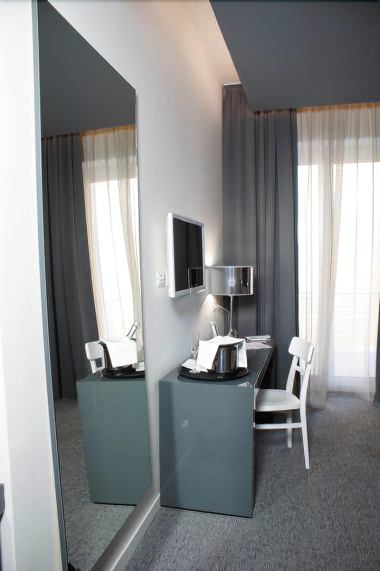 Hotel Leopardi Pomigliano d'Arco Esterno foto