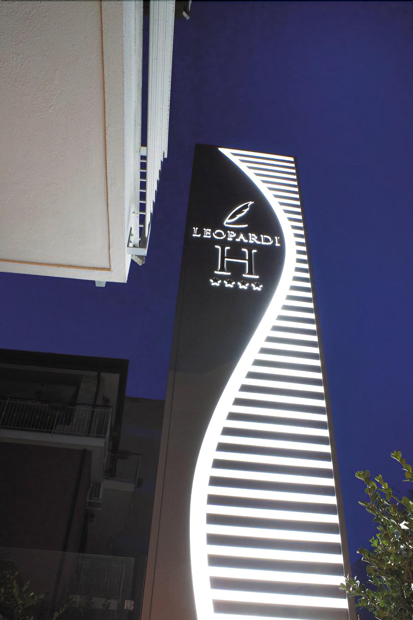 Hotel Leopardi Pomigliano d'Arco Esterno foto
