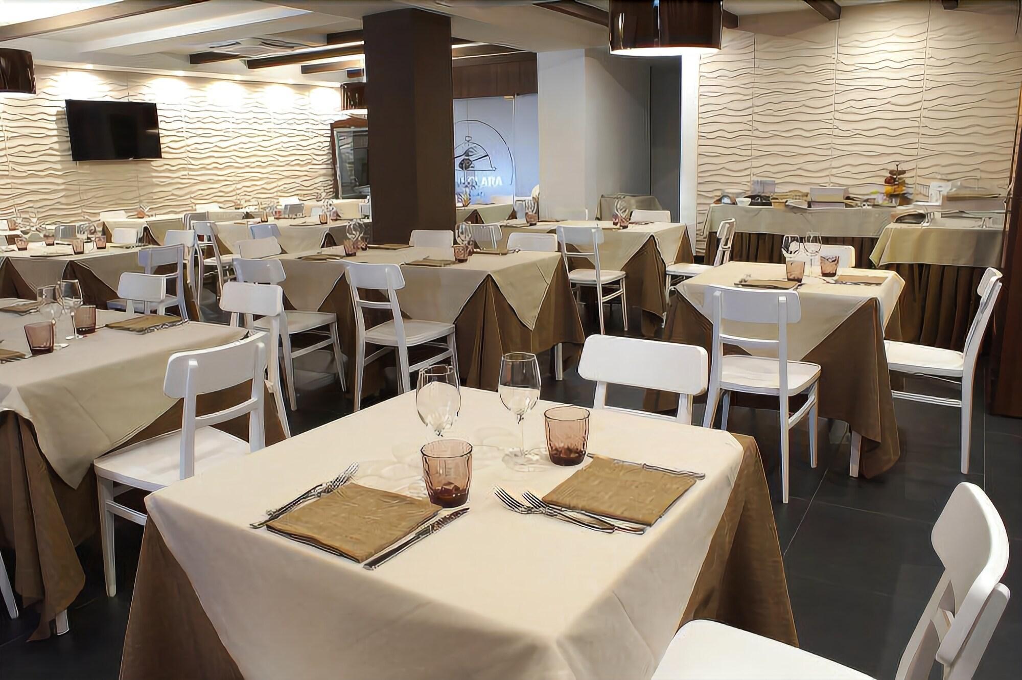 Hotel Leopardi Pomigliano d'Arco Esterno foto
