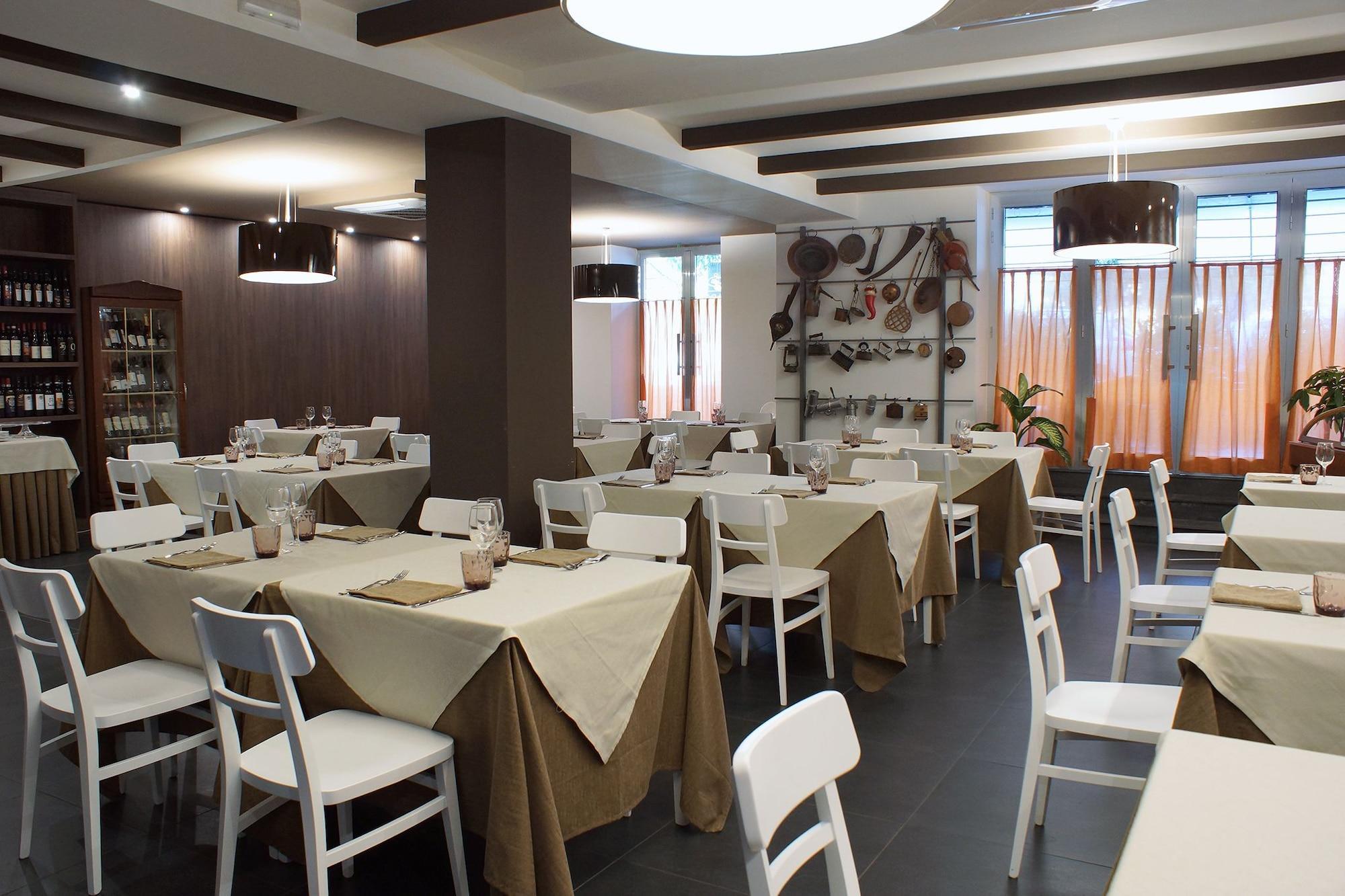 Hotel Leopardi Pomigliano d'Arco Esterno foto