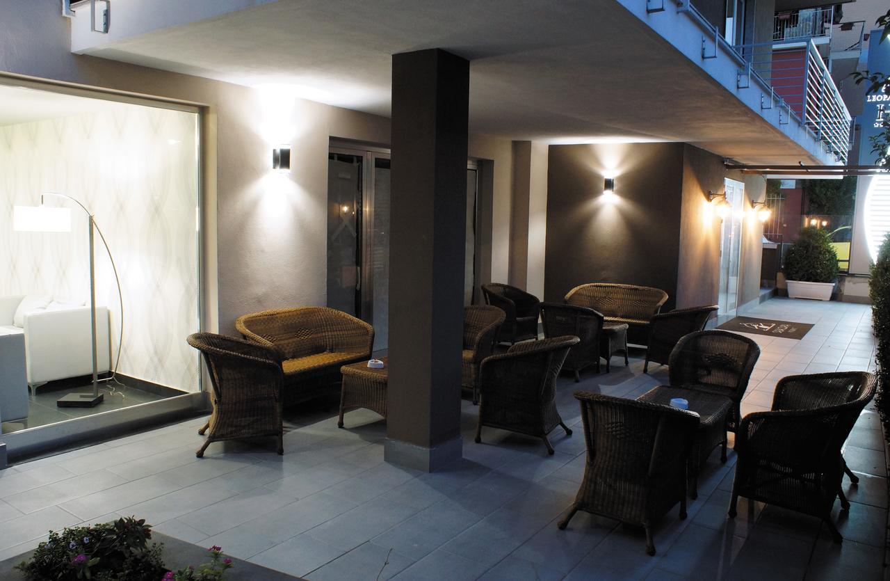 Hotel Leopardi Pomigliano d'Arco Esterno foto