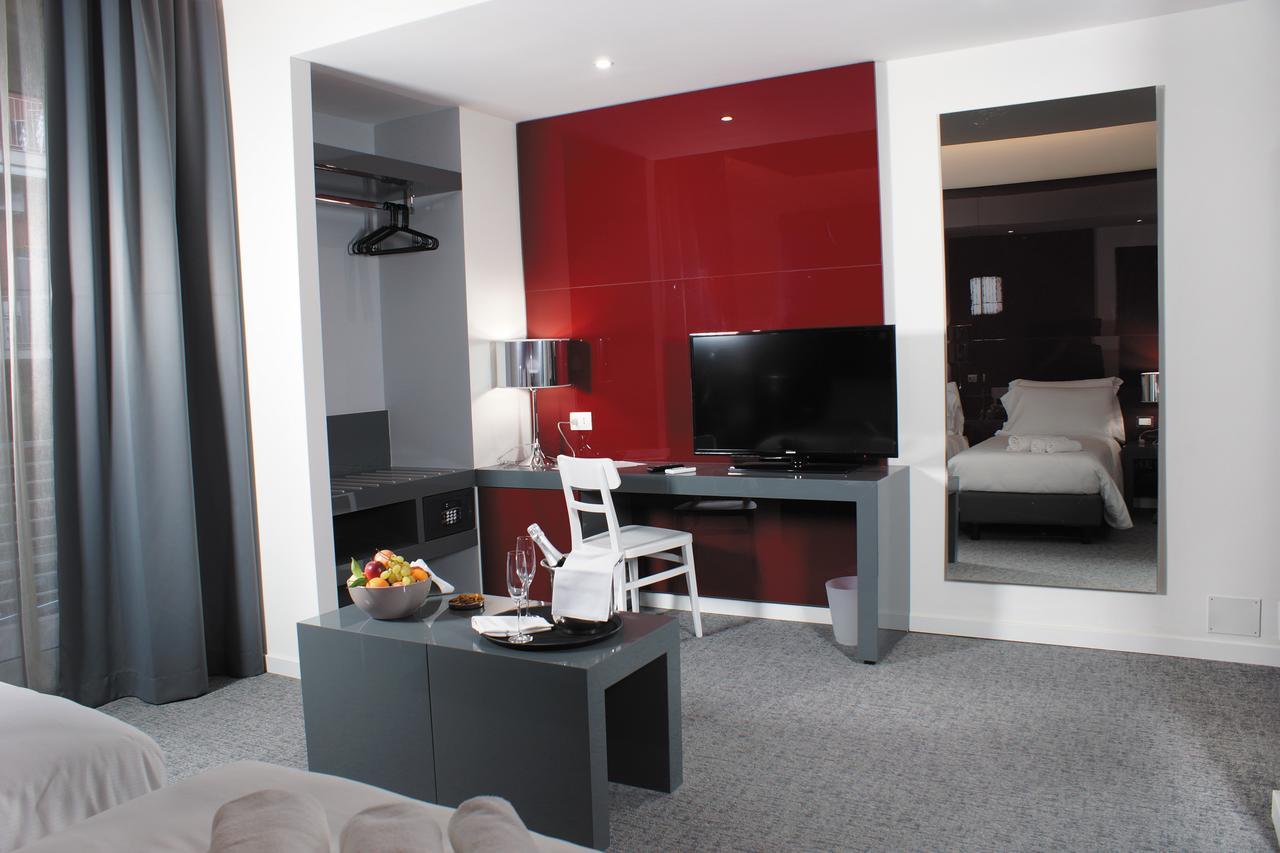Hotel Leopardi Pomigliano d'Arco Esterno foto