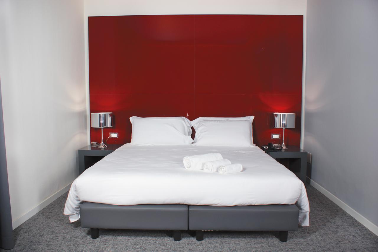 Hotel Leopardi Pomigliano d'Arco Esterno foto